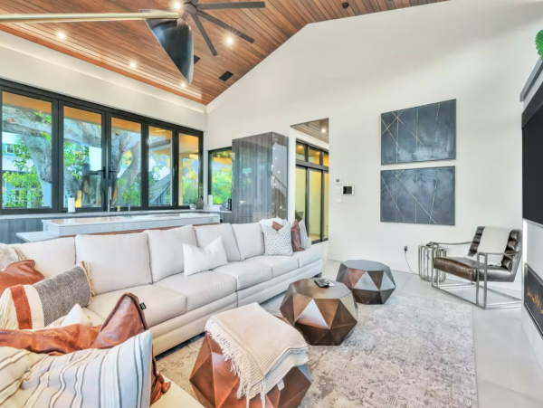 Anna Maria Island Luxury Vacation Rental - Gulf Coast Beach House with Pool & Rooftop Deck