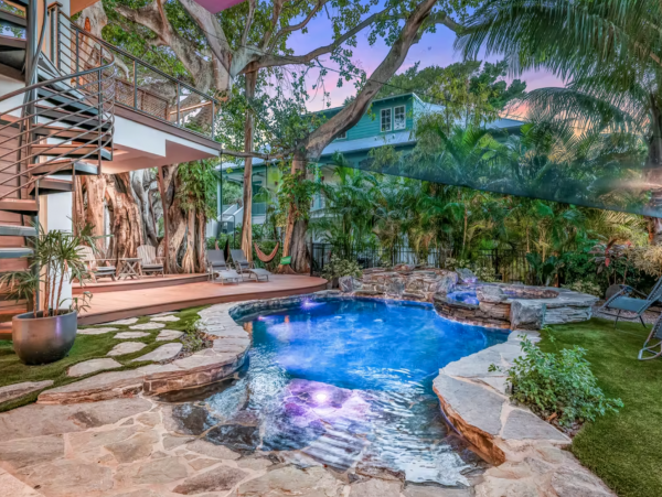 Anna Maria Island Luxury Vacation Rental - Gulf Coast Beach House with Pool & Rooftop Deck