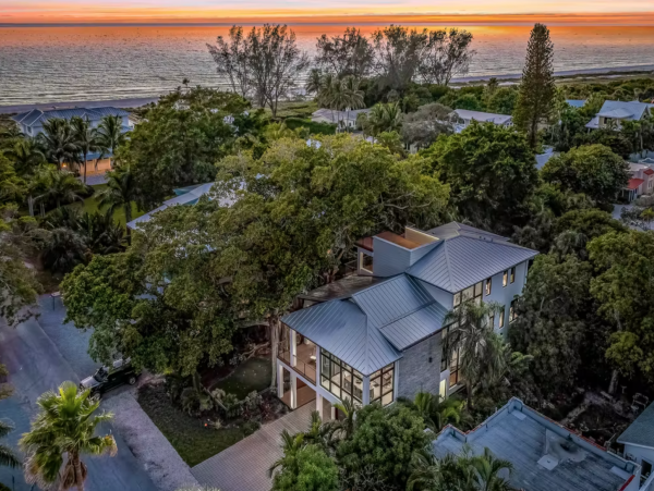 Anna Maria Island Luxury Vacation Rental - Gulf Coast Beach House with Pool & Rooftop Deck
