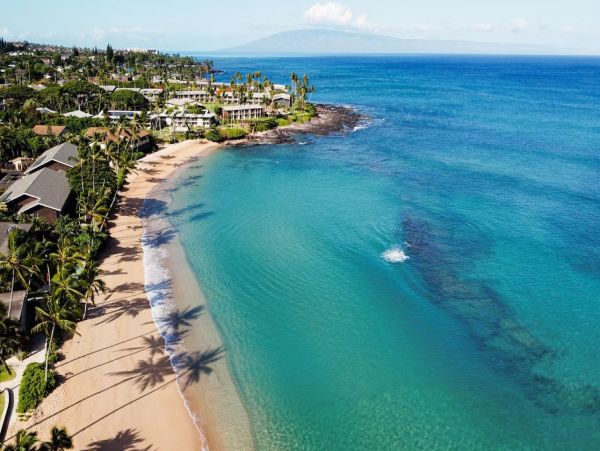 Luxury Lahaina Vacation Pool Home Sleeps 28 Guests