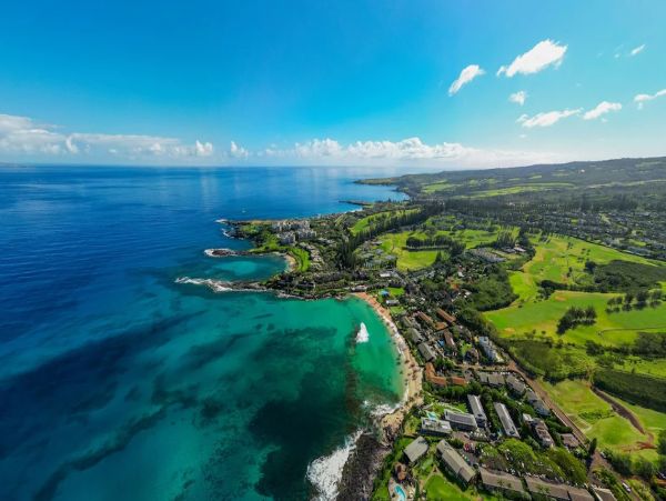 Luxury Lahaina Vacation Pool Home Sleeps 28 Guests