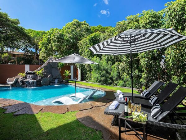Luxury Lahaina Vacation Pool Home Sleeps 28 Guests