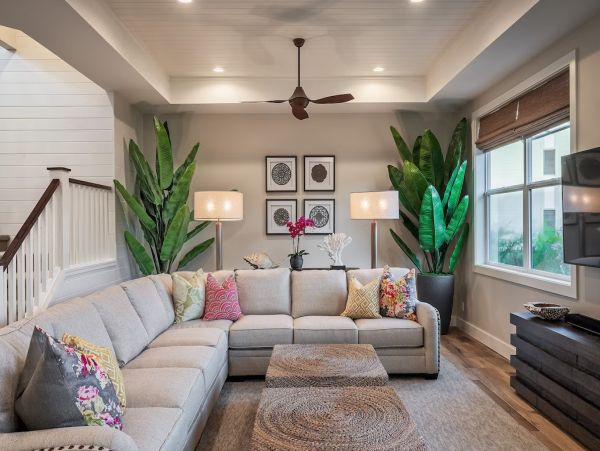 Luxury Lahaina Vacation Pool Home Sleeps 28 Guests