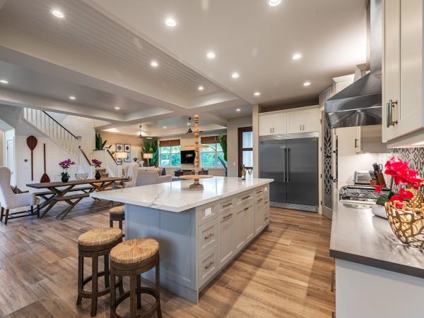 Luxury Lahaina Vacation Pool Home Sleeps 28 Guests