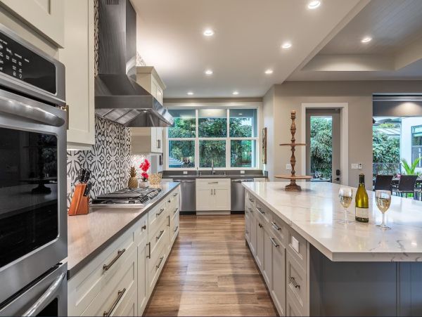 Luxury Lahaina Vacation Pool Home Sleeps 28 Guests