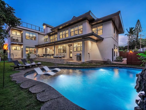 Luxury Lahaina Vacation Pool Home Sleeps 28 Guests