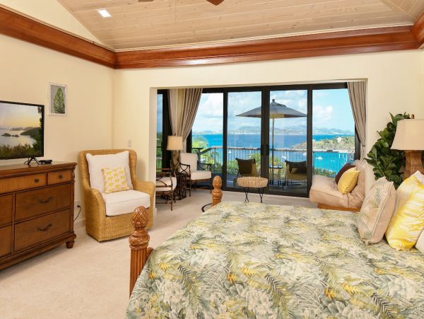 Stunning 3 Bedroom Villa With Sweeping Views of Great Cruz