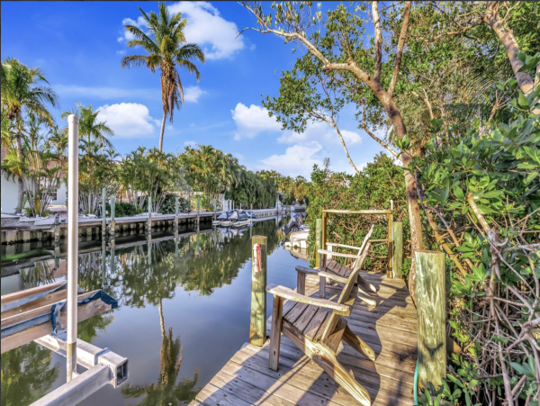 Anna Maria Three Bedroom Walk to Beach Vacation Home
