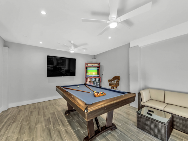 Anna Maria Three Bedroom Walk to Beach Vacation Home