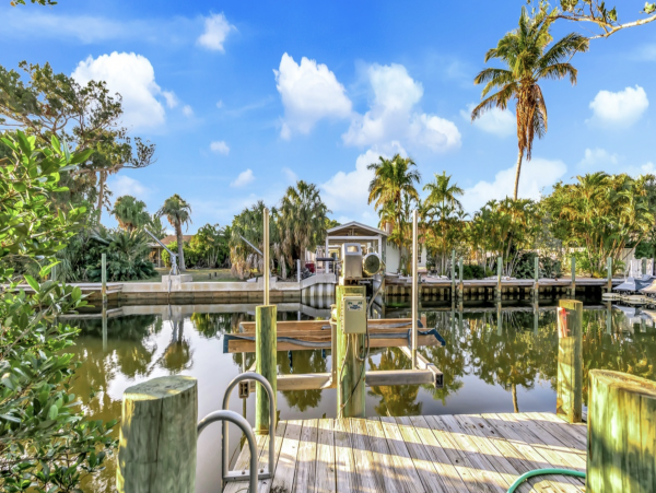 Anna Maria Three Bedroom Walk to Beach Vacation Home
