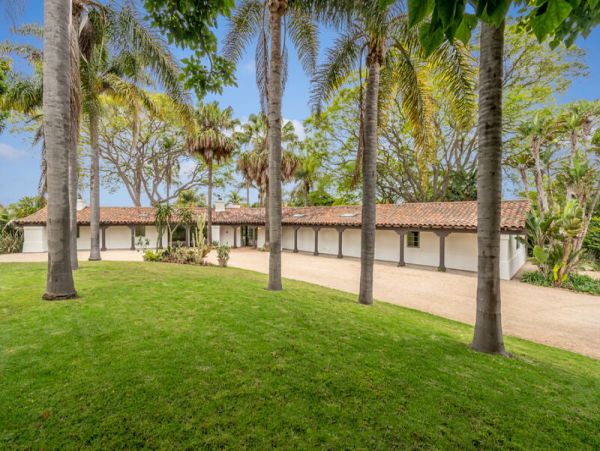 Santa Barbara Vacation Pool Home Sleeps 6 Guests