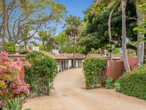 Santa Barbara Vacation Pool Home Sleeps 6 Guests