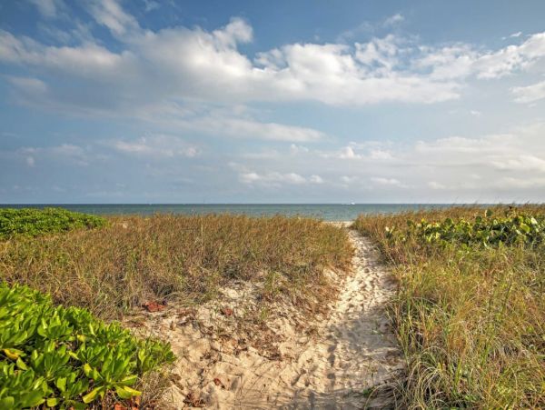 Pompano Beach Great Five Bedroom Vacation Pool Home