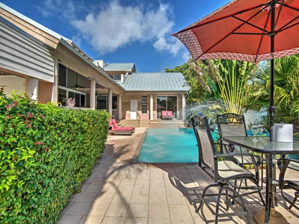 Pompano Beach Great Five Bedroom Vacation Pool Home