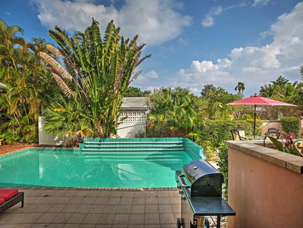 Pompano Beach Great Five Bedroom Vacation Pool Home