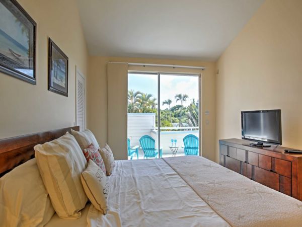 Pompano Beach Great Five Bedroom Vacation Pool Home