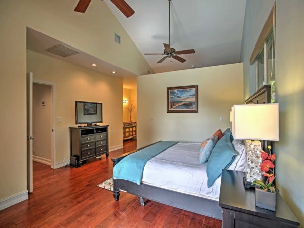 Pompano Beach Great Five Bedroom Vacation Pool Home