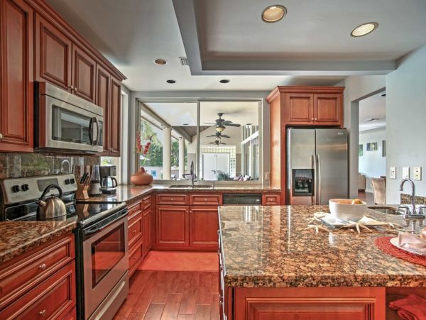 Pompano Beach Great Five Bedroom Vacation Pool Home