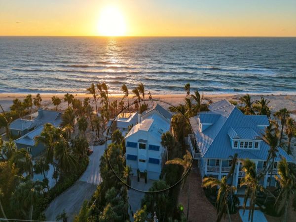 Private Beachfront Estate in Nokomis, FL - Luxurious Coastal Retreat
