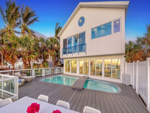 Private Beachfront Estate in Nokomis, FL - Luxurious Coastal Retreat
