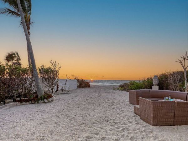 Private Beachfront Estate in Nokomis, FL - Luxurious Coastal Retreat