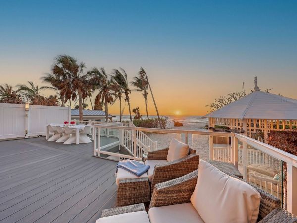 Private Beachfront Estate in Nokomis, FL - Luxurious Coastal Retreat