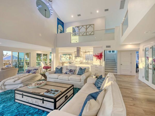 Private Beachfront Estate in Nokomis, FL - Luxurious Coastal Retreat