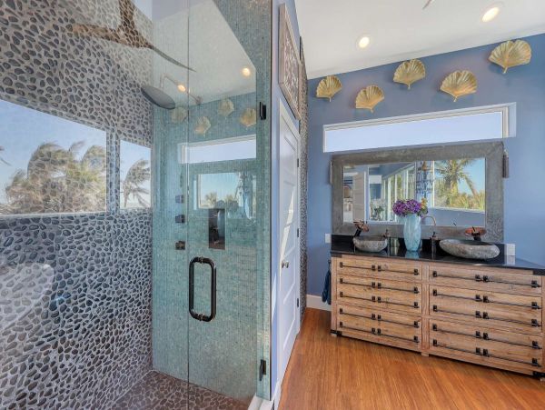 Private Beachfront Estate in Nokomis, FL - Luxurious Coastal Retreat