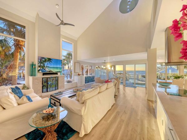Private Beachfront Estate in Nokomis, FL - Luxurious Coastal Retreat