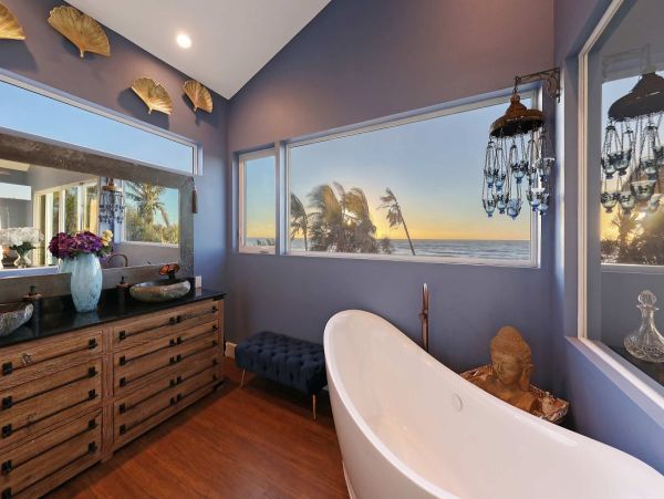 Private Beachfront Estate in Nokomis, FL - Luxurious Coastal Retreat