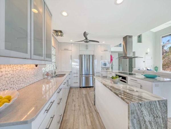 Private Beachfront Estate in Nokomis, FL - Luxurious Coastal Retreat
