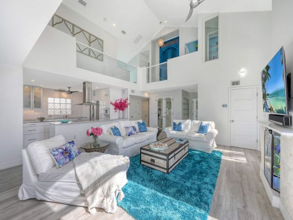 Private Beachfront Estate in Nokomis, FL - Luxurious Coastal Retreat