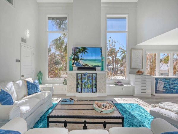 Private Beachfront Estate in Nokomis, FL - Luxurious Coastal Retreat