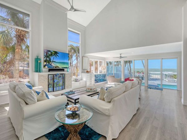 Private Beachfront Estate in Nokomis, FL - Luxurious Coastal Retreat