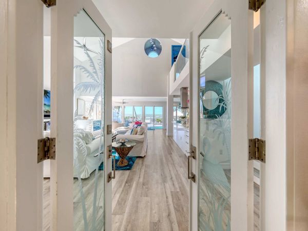 Private Beachfront Estate in Nokomis, FL - Luxurious Coastal Retreat