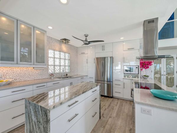 Private Beachfront Estate in Nokomis, FL - Luxurious Coastal Retreat