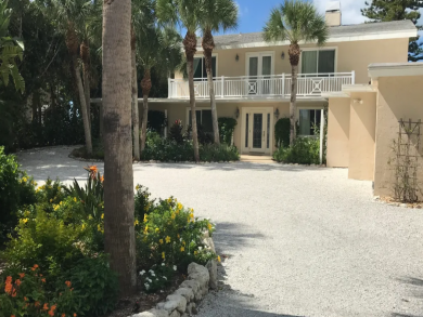 Casey Key Vacation Accommodation on Beach Sleeps 6