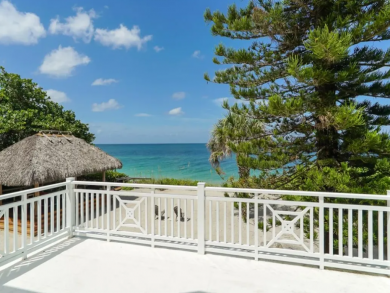 Casey Key Vacation Accommodation on Beach Sleeps 6