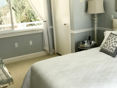 Casey Key Vacation Accommodation on Beach Sleeps 6