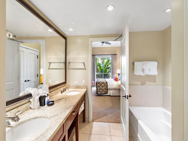 Maui Vacation Rental - Six Bedroom Ground Floor Luxury Suites