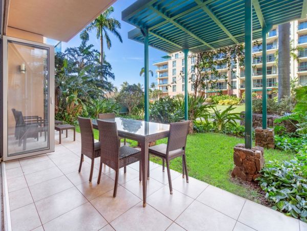 Maui Vacation Rental - Six Bedroom Ground Floor Luxury Suites