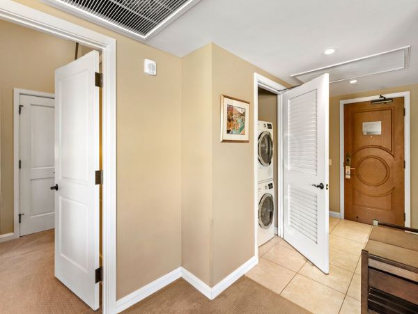 Maui Vacation Rental - Six Bedroom Ground Floor Luxury Suites