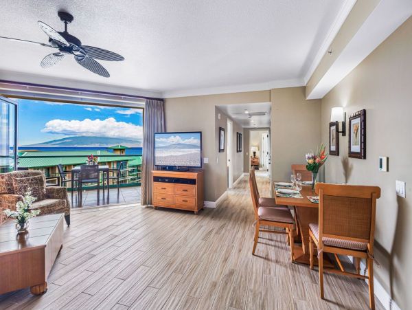 Luxurious Two-Bedroom Ocean View Suite in Kaanapali