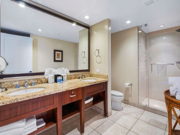 Luxurious Two-Bedroom Ocean View Suite in Kaanapali