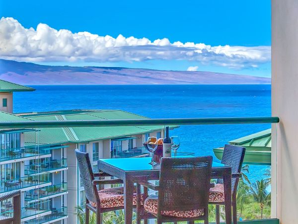 Luxurious Two-Bedroom Ocean View Suite in Kaanapali