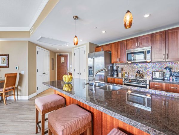 Luxurious Two-Bedroom Ocean View Suite in Kaanapali