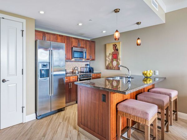 Luxurious Two-Bedroom Ocean View Suite in Kaanapali
