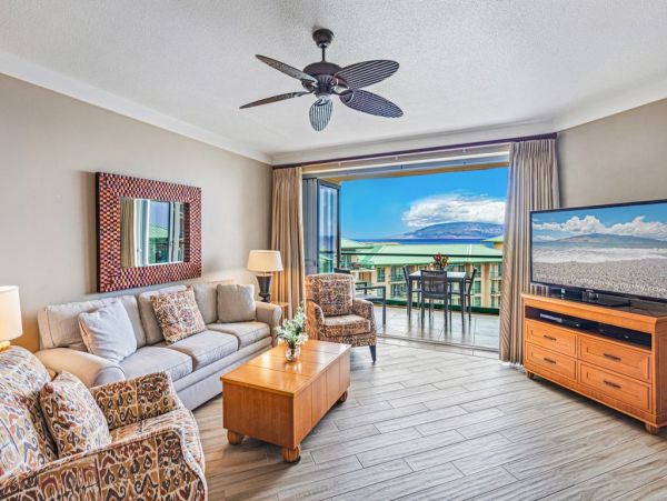 Luxurious Two-Bedroom Ocean View Suite in Kaanapali