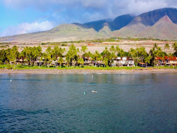 Oceanfront Lahaina Luxury Vacation Rental Sleeps 8 Guests