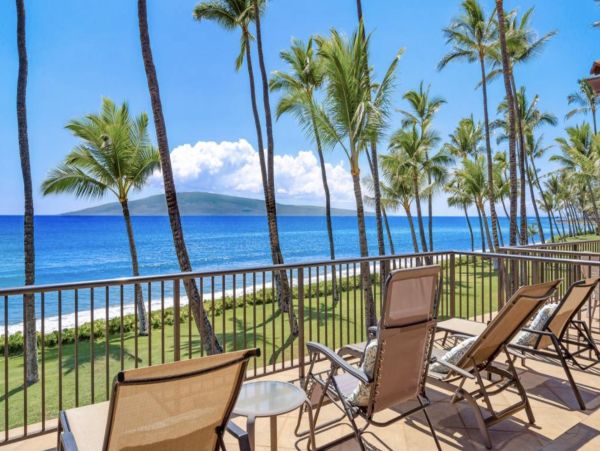 Oceanfront Lahaina Luxury Vacation Rental Sleeps 8 Guests